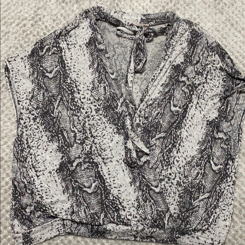 Blouse - Picture 2 of 2